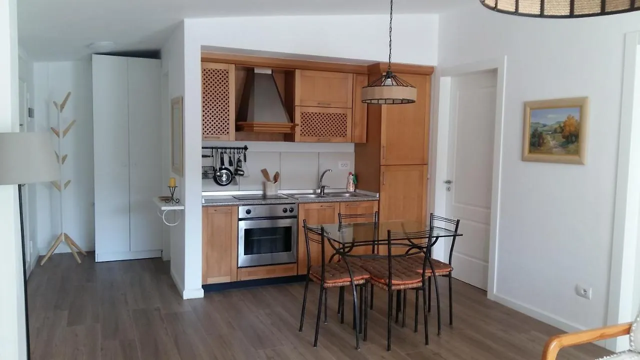 Villa Leyland Golem  Golem (Tirana)